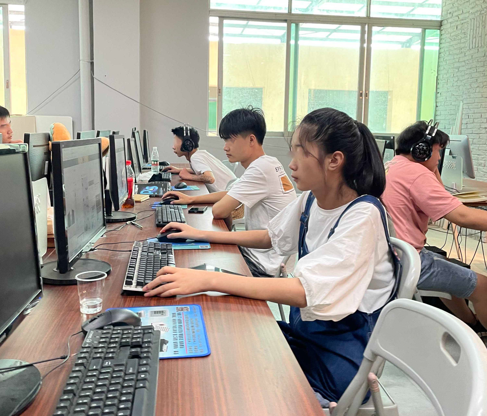 Na in class-2.jpg Na in class-2.jpg